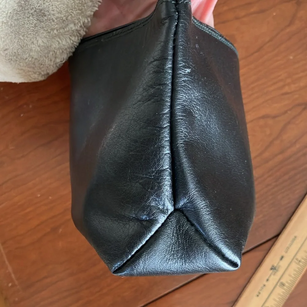 Gucci Black Leather cosmetic pouch Bag zippered 039580195 Italy - Picture 7 of 8